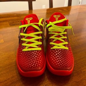 Kobe reverse grinches